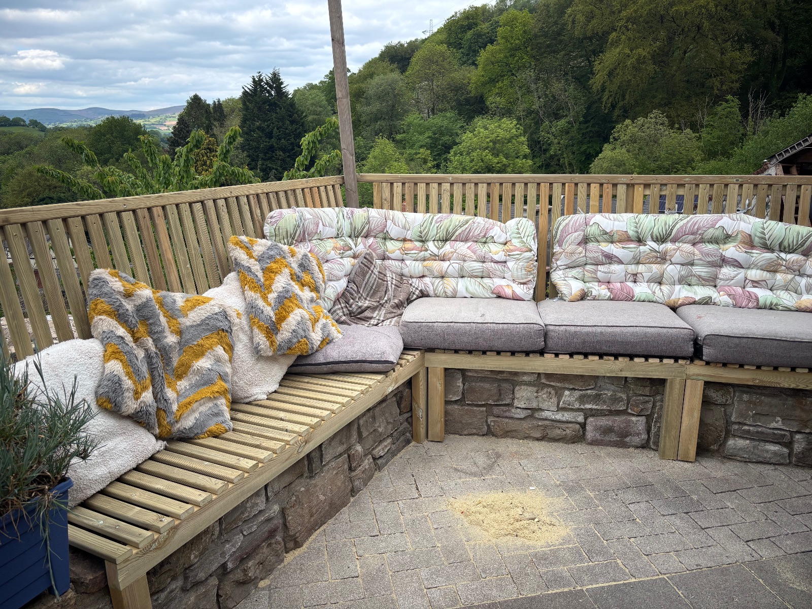 Outdoor Living 5